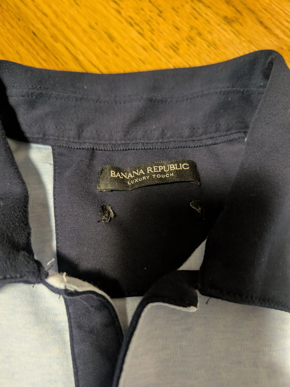 Banana Republic Luxury Touch Men’s Polo Shirt Blue Navy Contrast Collar